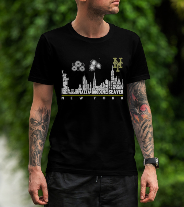 New York Mets Skyline With Player Names T-Shirt