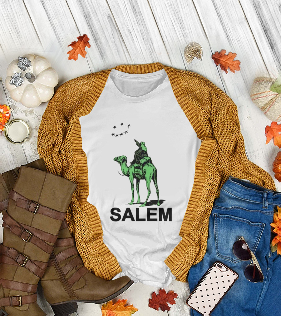 Salem Silkroad Camel and Stars in Green T-Shirt