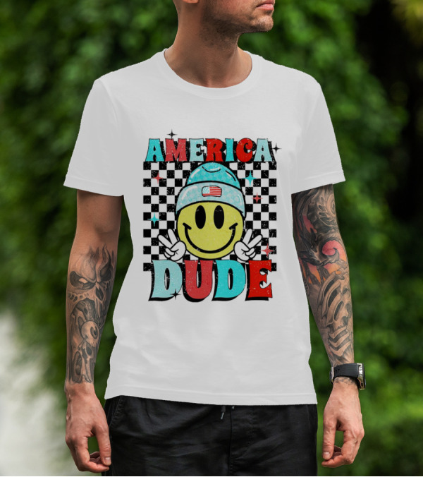 America Dude Smiley Face With Beanie And Peace Signs T-Shirt