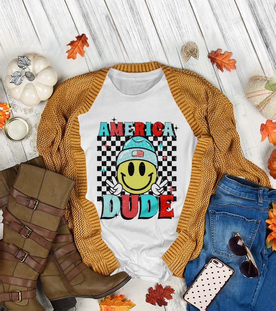 America Dude Smiley Face with Beanie and Peace Signs T-Shirt