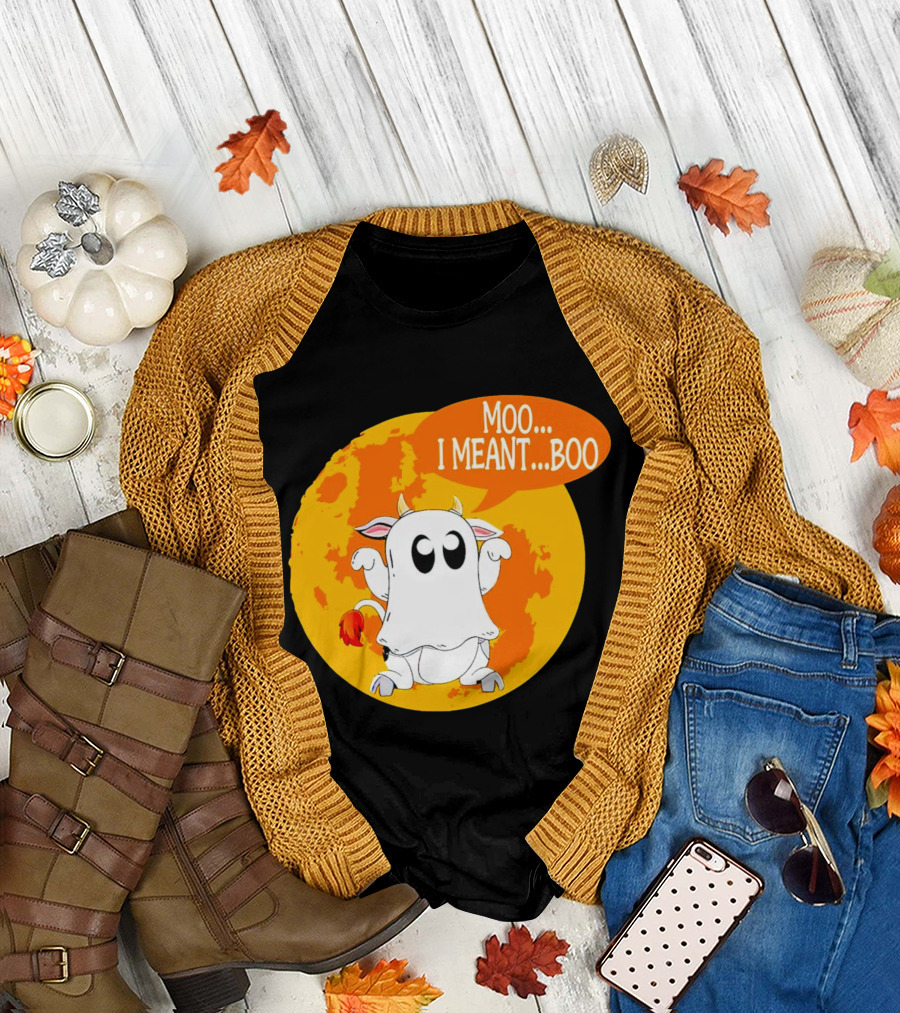 Moo I Meant Boo Ghost Cow Halloween Costume T-Shirt