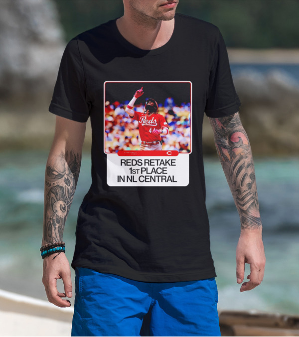 Cincinnati Reds Retake 1st Place In NL Central Elly De La Cruz T-Shirt