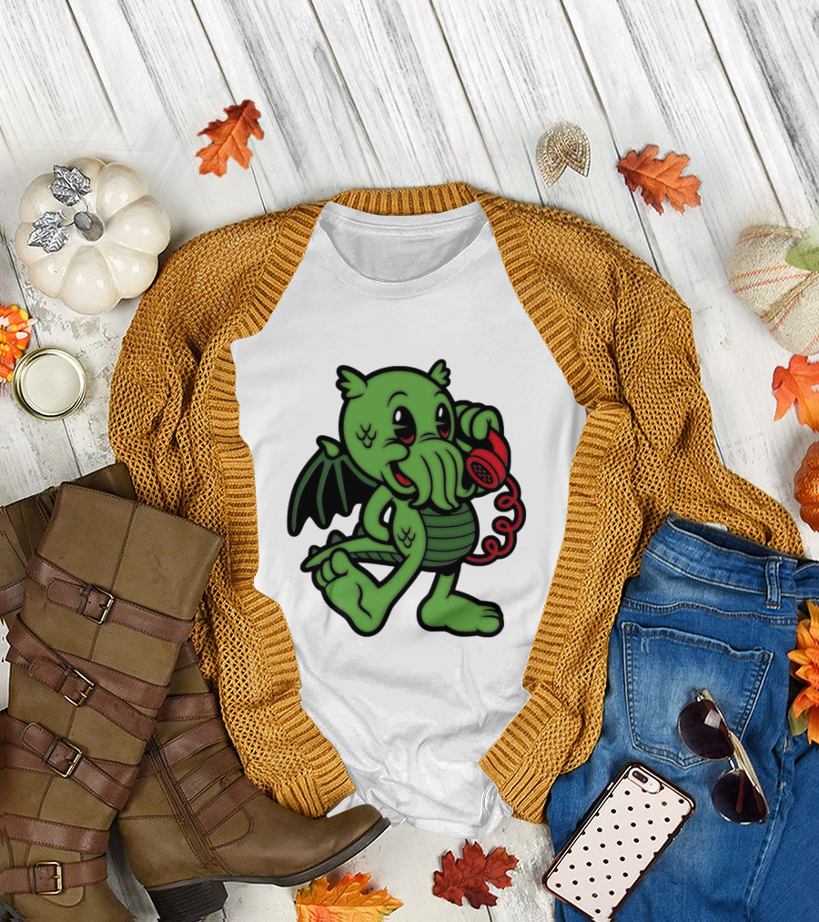 Chubby Cthulhu Phone Call Cartoon with Red Retro Telephone T-Shirt