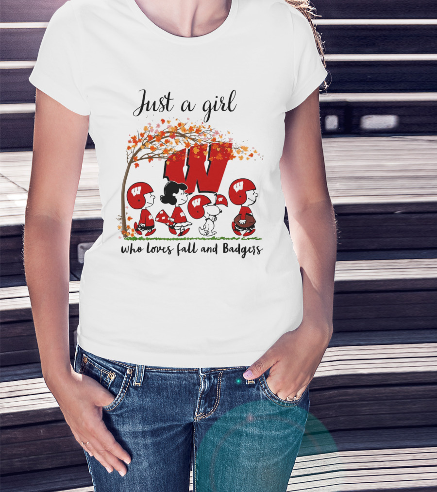 Just A Girl Who Loves Fall And Wisconsin Badgers Peanuts Cartoon T-Shirt