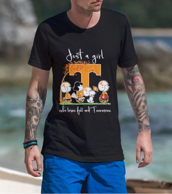 Just A Girl Who Loves Fall And Tennessee Volunteers Peanuts T-Shirt