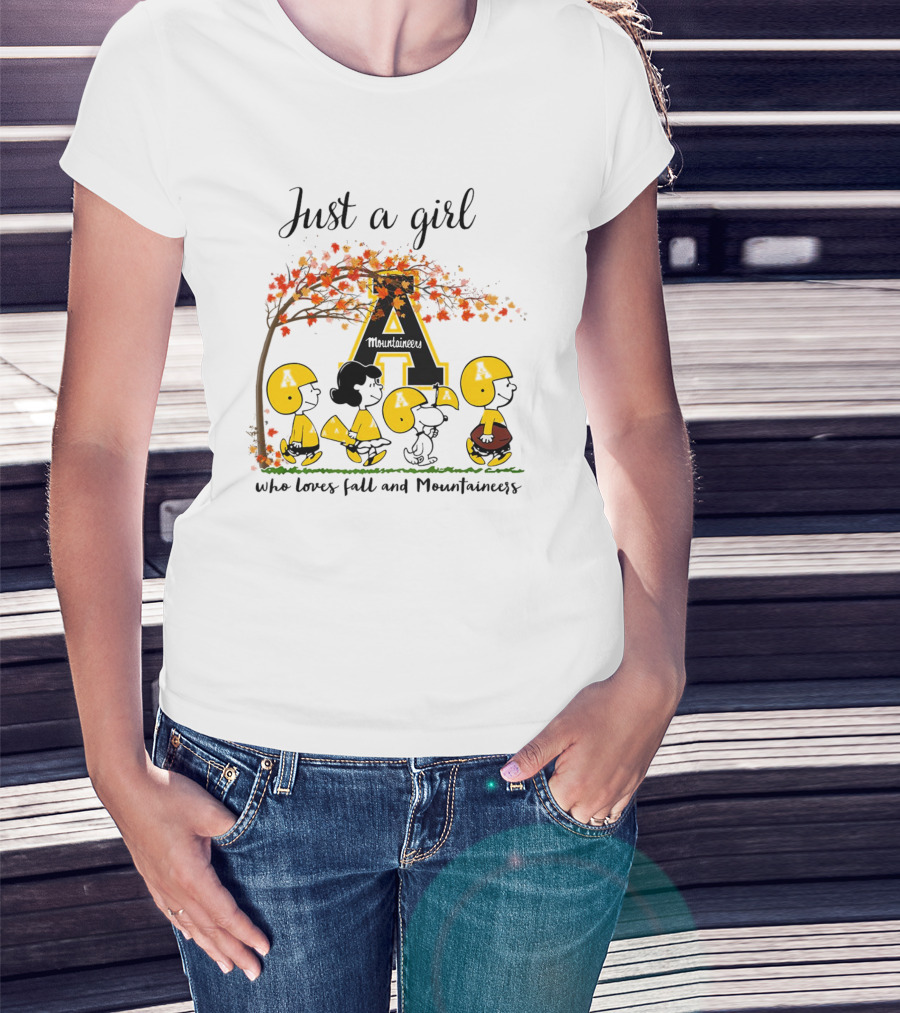 Just A Girl Who Loves Fall And Mountaineers Peanuts Cartoon T-Shirt