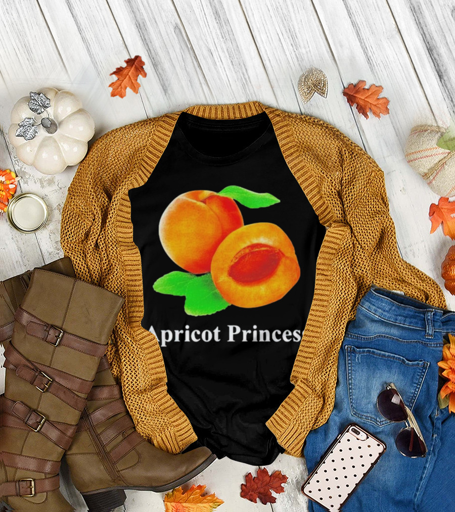 Apricot Princess Fruit Illustration with Leaf Detailing T-Shirt
