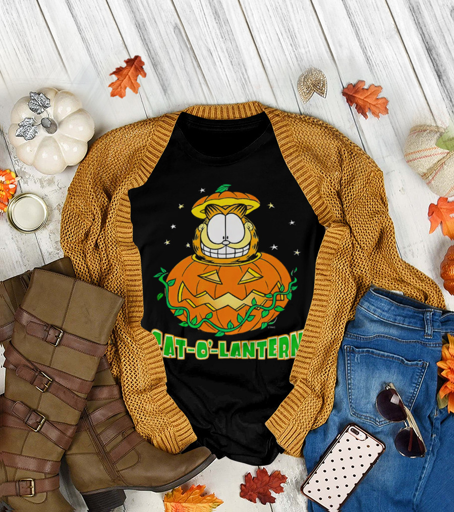Cat-O-Lantern Garfield Halloween T-Shirt