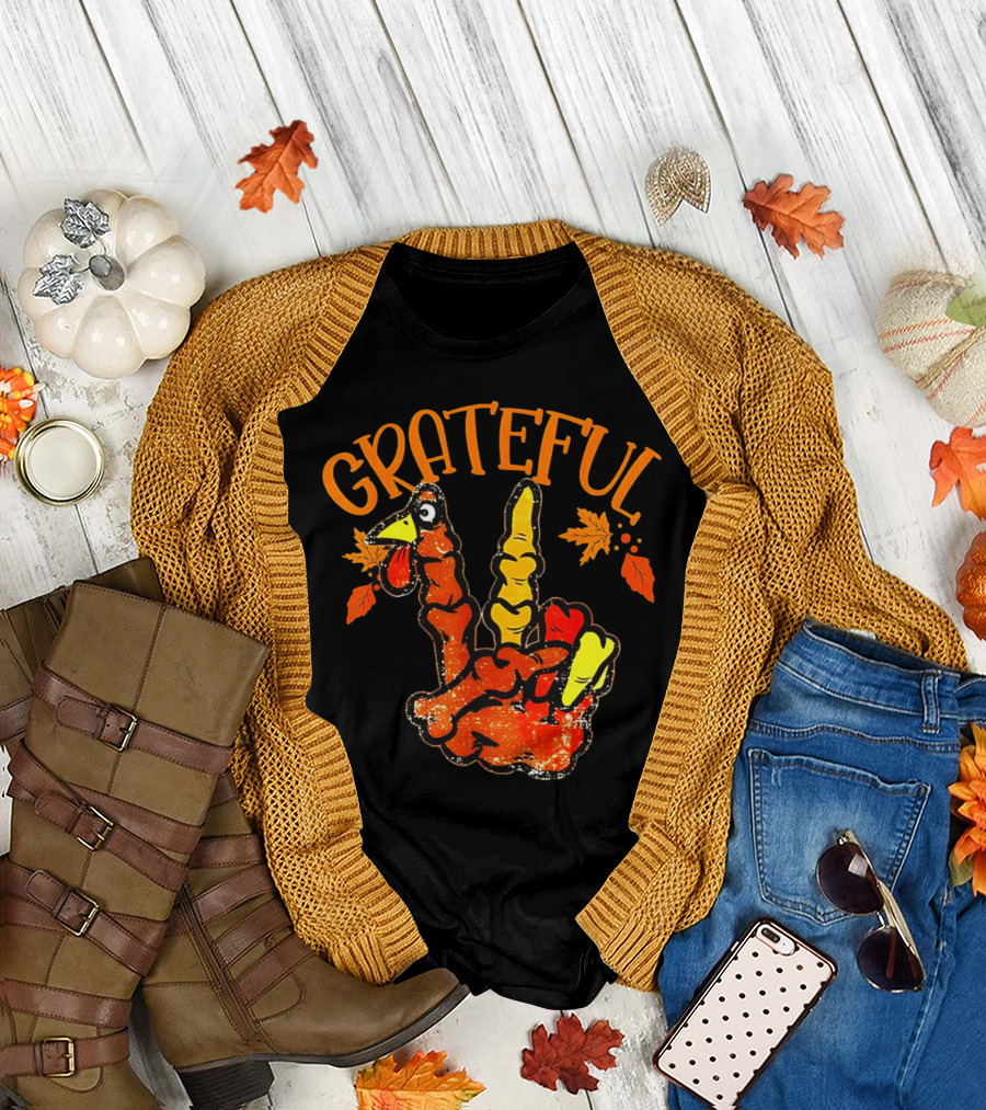 Grateful Thanksgiving Turkey Peace Hand Sign with Autumn Leaves T-Shirt