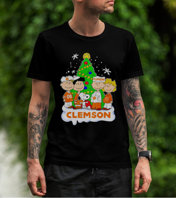 Clemson Christmas With Peanuts Gang And Festive Tree T-Shirt