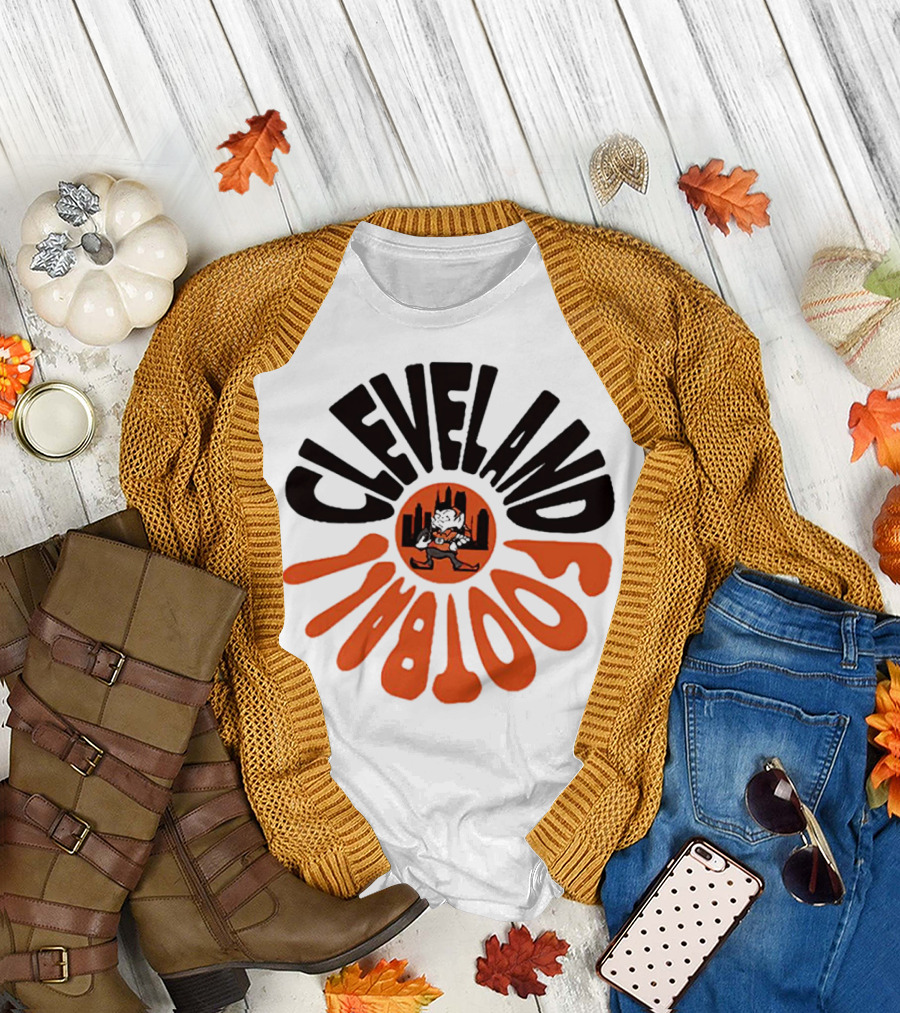 Cleveland Browns Football Retro Logo with Elf and Skyline T-Shirt