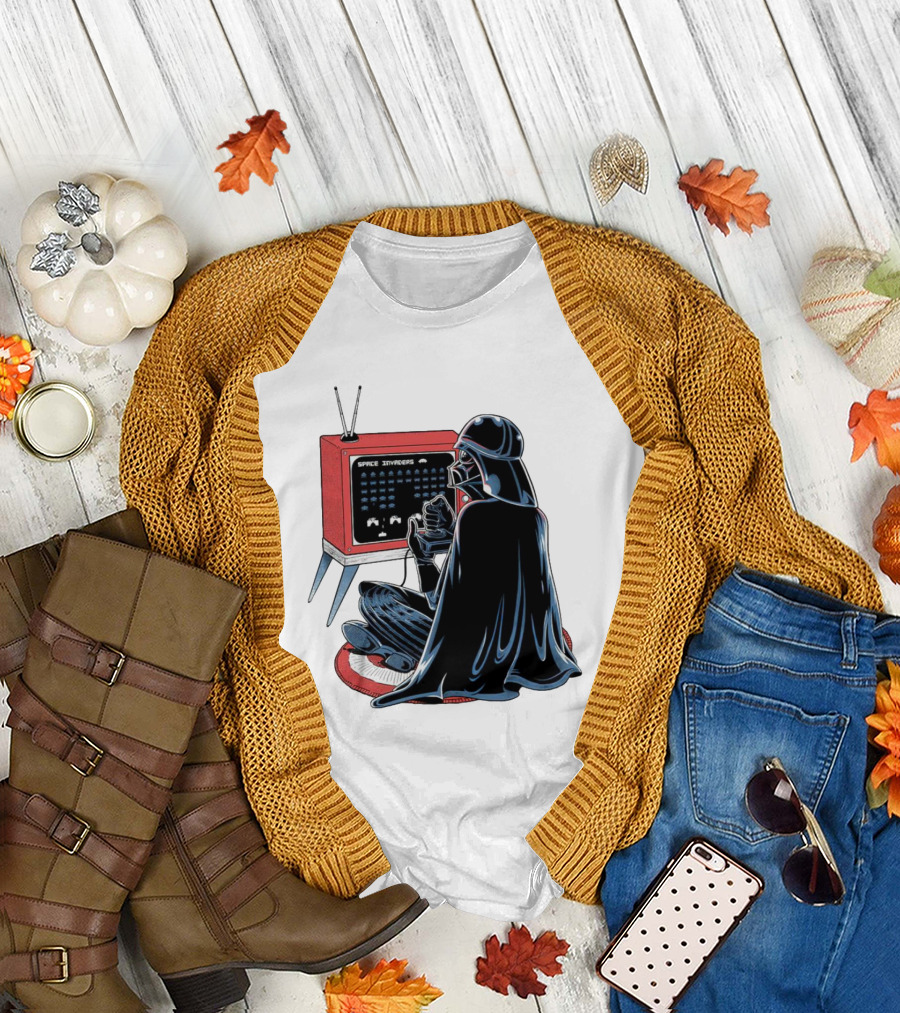 Nostalgic Darth Vader Playing Space Invaders on Retro TV T-Shirt