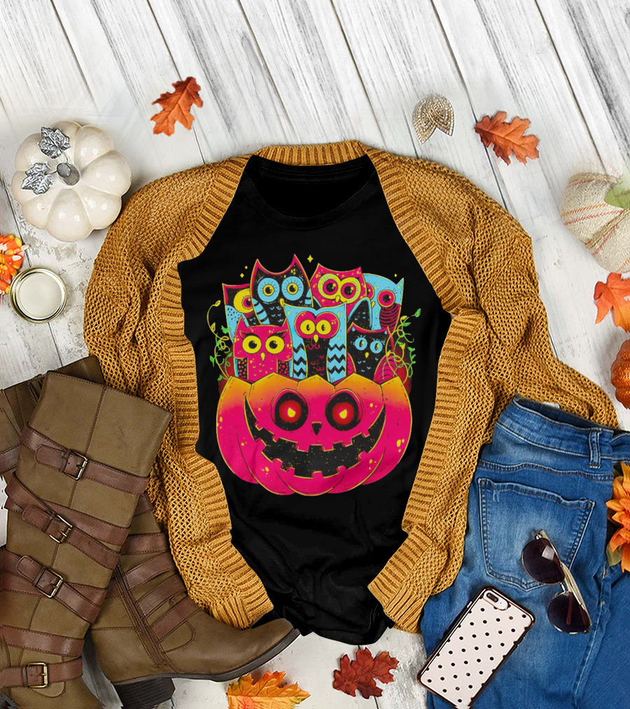 Neon Owls in Jack-o'-Lantern Halloween Party T-Shirt