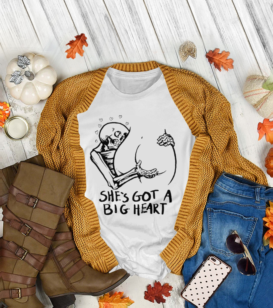 She's Got a Big Heart Skeleton Hugging T-Shirt