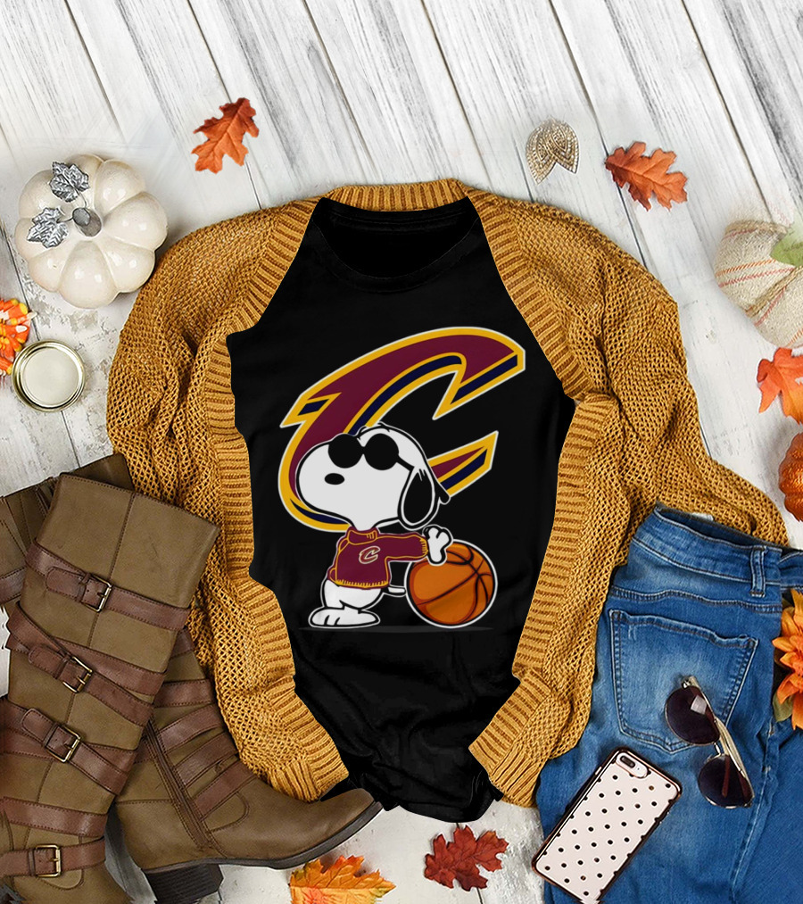Snoopy Peanuts Cleveland Cavaliers NBA Basketball T-Shirt