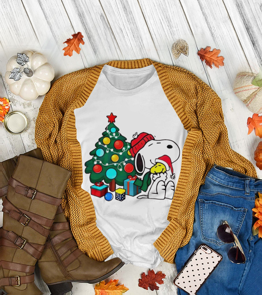 Peanuts Snoopy with Woodstock and Christmas Tree and Gifts T-Shirt