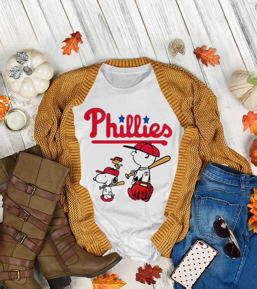 Phillies Snoopy Woodstock Charlie Brown Peanuts Baseball T-Shirt