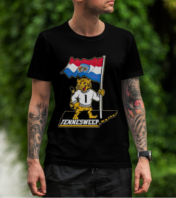 Missouri Tigers Mascot Holding Flag Tennesweep T-Shirt
