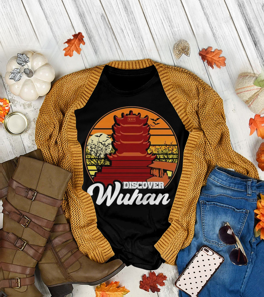 Discover Wuhan Pagoda Vintage Sunset Scene T-Shirt