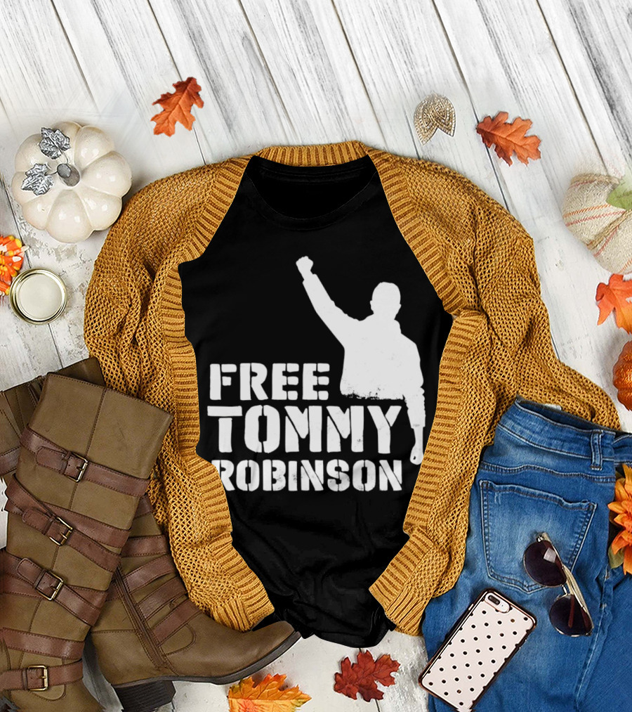 Free Tommy Robinson Silhouette Fist Raised Protest T-Shirt