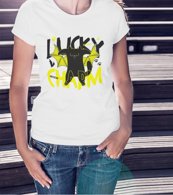 Lucky Charm Booo Meoow Bat Cat Halloween Paws T-Shirt