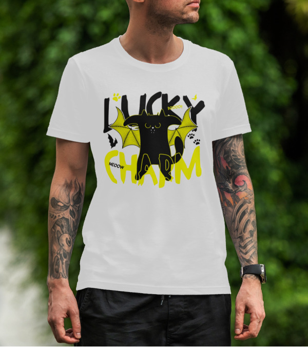 Lucky Charm Booo Meoow Bat Cat Halloween Paws T-Shirt