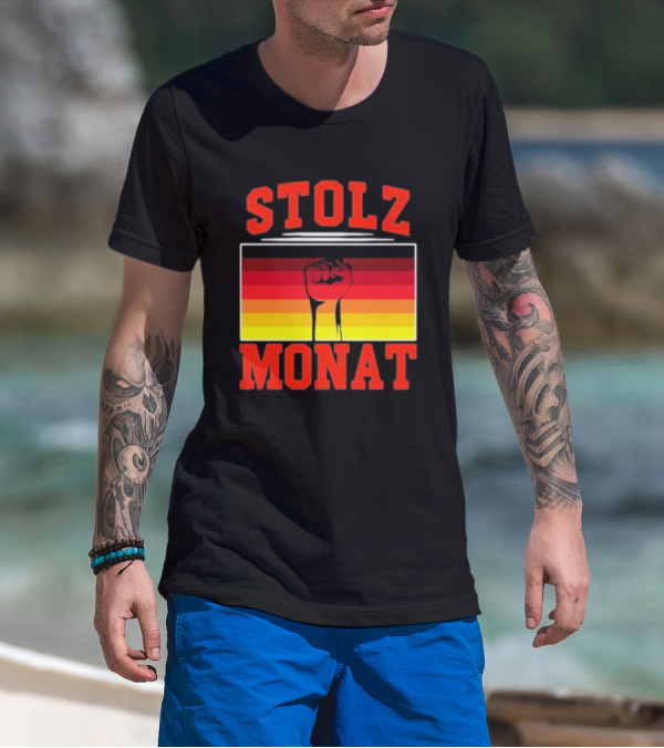 Stolz Monat Fist With German Flag Colors T-Shirt