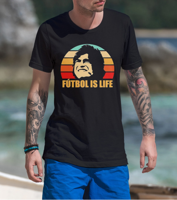 Fútbol Is Life Vintage Retro Sunset T-Shirt