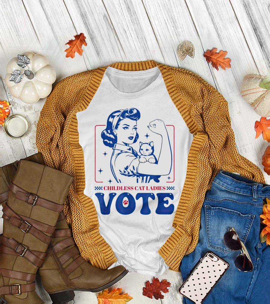 Kamala Harris Women Strong 2024 Childless Cat Ladies Vote T-Shirt