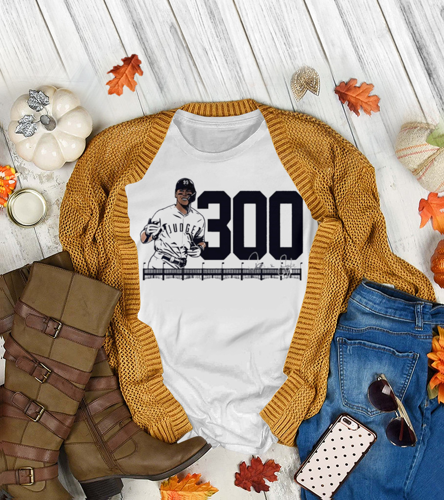 Aaron Judge 300 Career Home Runs Yankees Signature T-Shirt