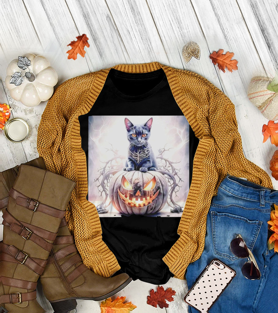 Cute Cat on Pumpkin Horror Face Halloween T-Shirt
