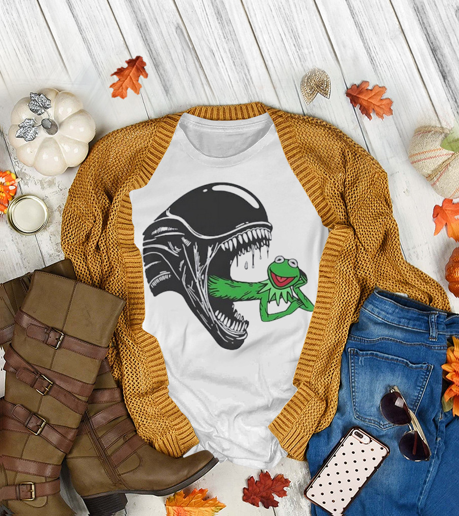 Alien Kermit Xenomorph Mashup Funny T-Shirt