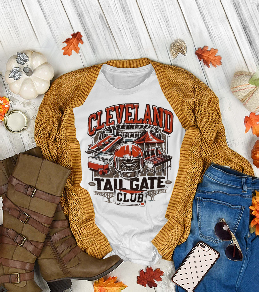 Cleveland Browns Tailgate Club Stadium Cornhole Helmet Grill T-Shirt