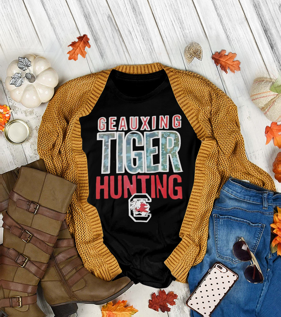 Geauxing Tiger Hunting South Carolina Gamecocks C T-Shirt