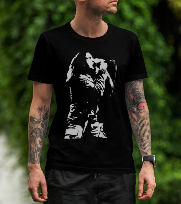 Eddie Vedder Pearl Jam Mic Performance T-Shirt