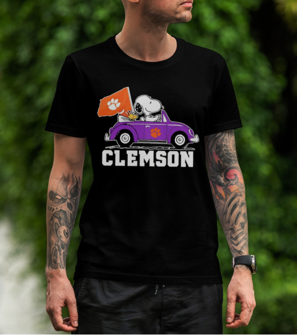 Snoopy And Woodstock In Purple Car With Clemson Flag T-Shirt