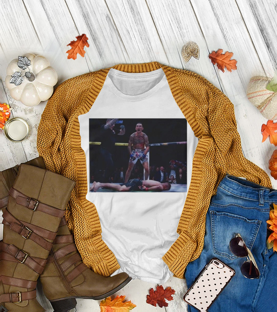 Max Holloway vs Justin Gaethje UFC Knockout Moment T-Shirt