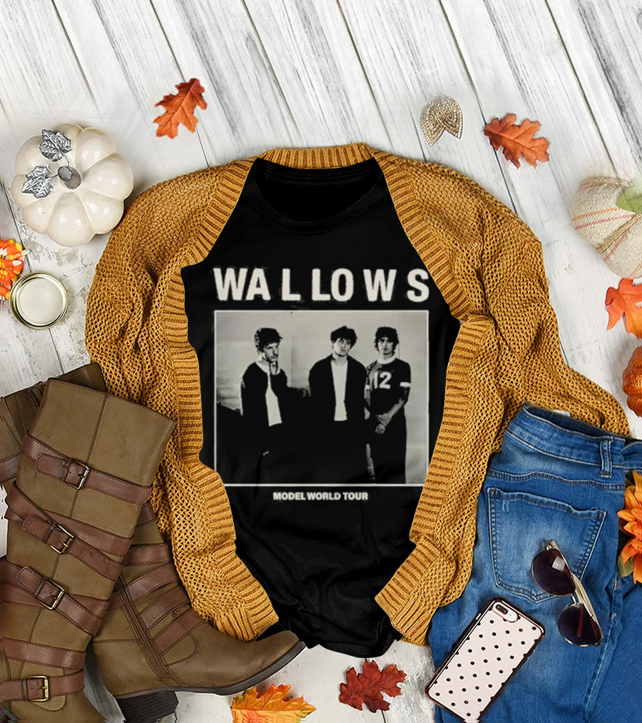 WALLOWS Model World Tour 12 T-Shirt