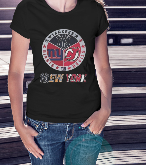 New York Yankees Giants Devils Circle Yankees NY Giants Devils T-Shirt