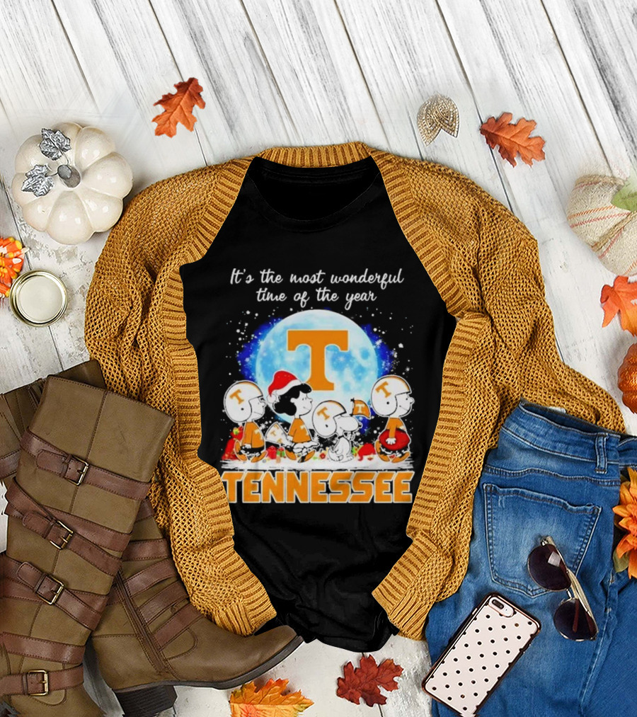 Peanuts Tennessee Volunteers It's The Most Wonderful Time Of The Year Christmas Snoopy Woodstock Lucy Moon T-Shirt