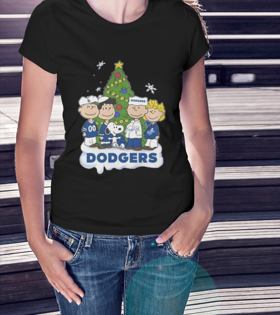 Snoopy And Friends Dodgers Christmas Tree Celebration T-Shirt