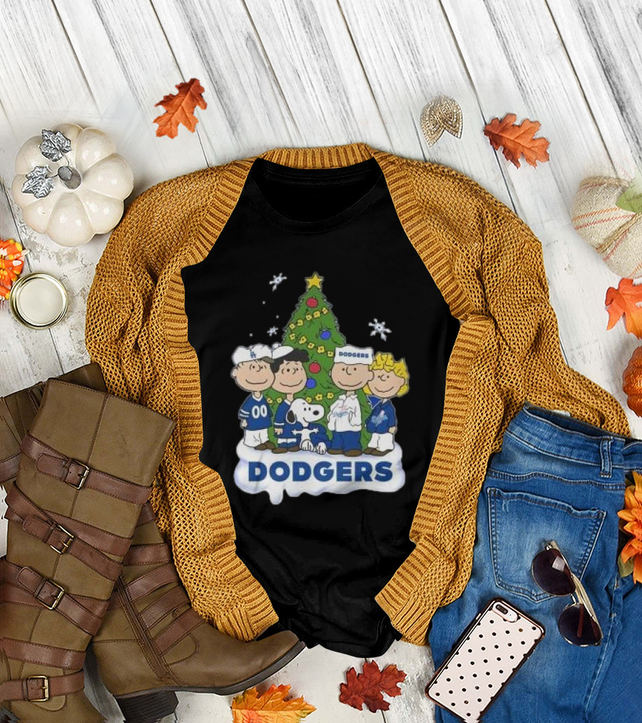 Snoopy And Friends Dodgers Christmas Tree Celebration T-Shirt
