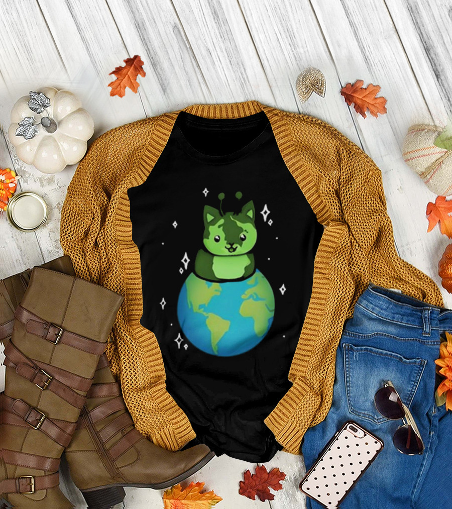 Cult Of Biscuit Alien Biscuit Cat Globe Stars T-Shirt