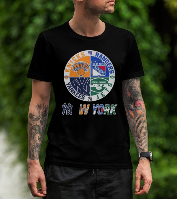 Knicks Rangers Yankees Jets New York Sports Circle T-Shirt