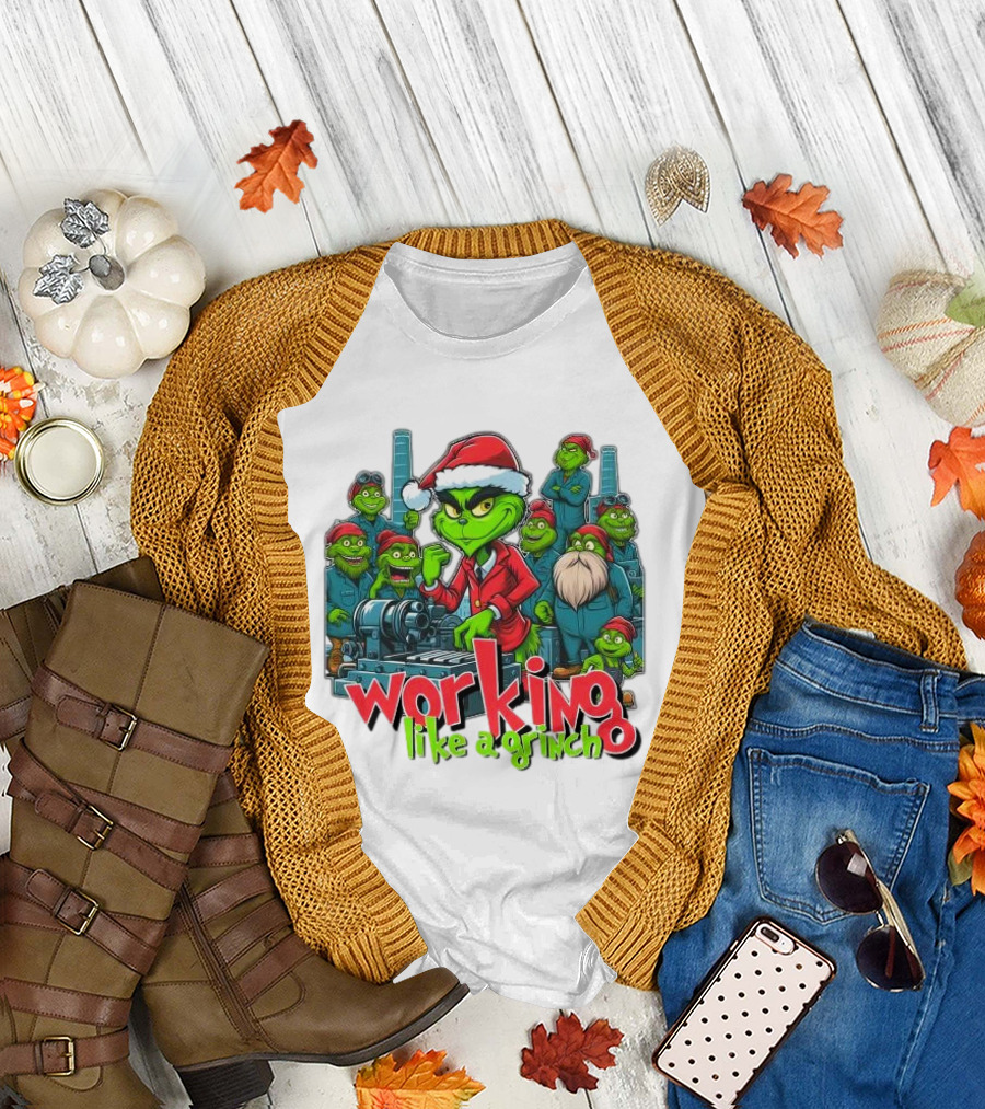 Working Like a Grinch Merry Christmas Factory Fun T-Shirt