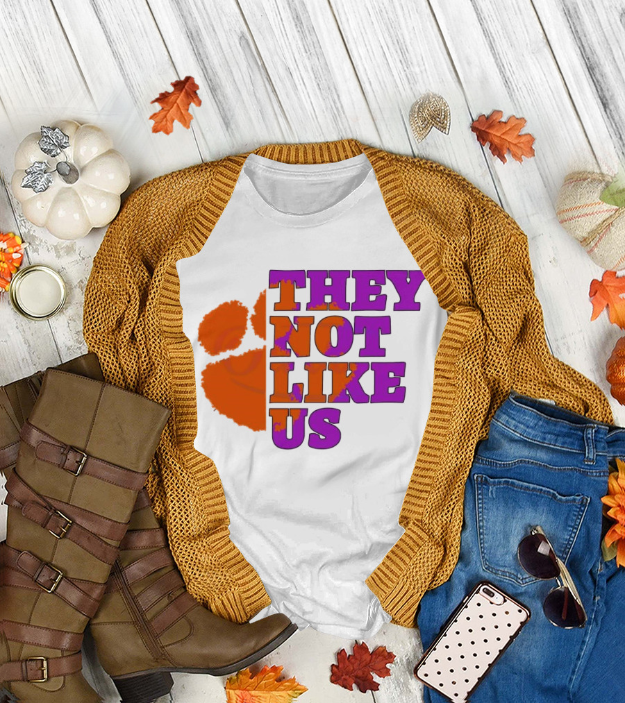 They Not Like Us Clemson Tigers College Football 2025 Orange Paw Prints T-Shirt