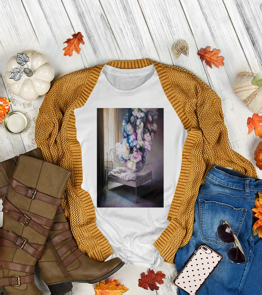 Shang Chengxiang A Start From The Mist Dreamlike Colorful Smoke Billowing Over Bed T-Shirt