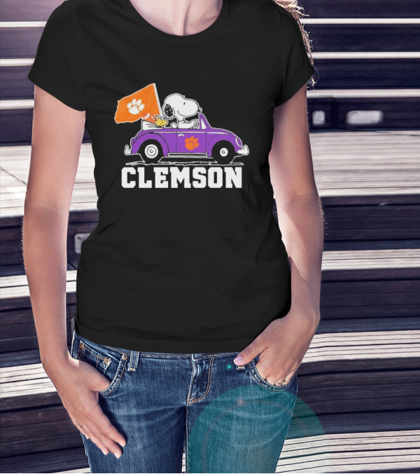 Peanuts Snoopy Woodstock Driving Purple Car With Clemson Tigers Flag CFP T-Shirt