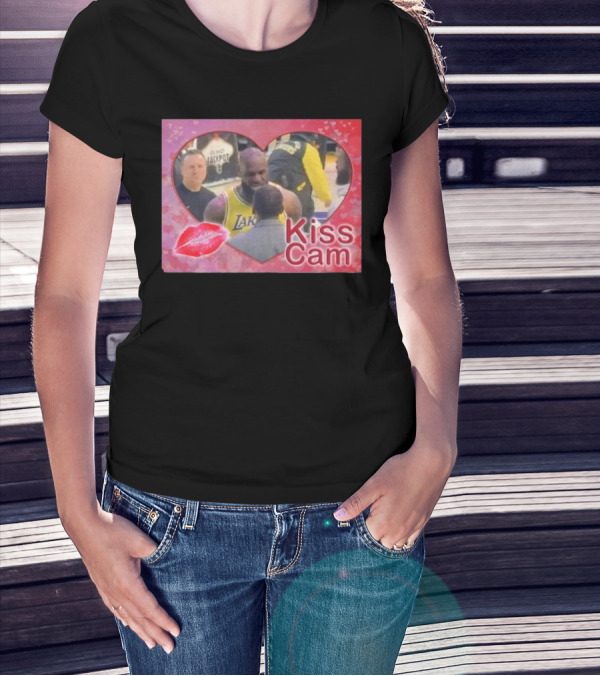 "Lebron James Lakers Kiss Cam Moment With Heart And Lip Graphic" T-Shirt