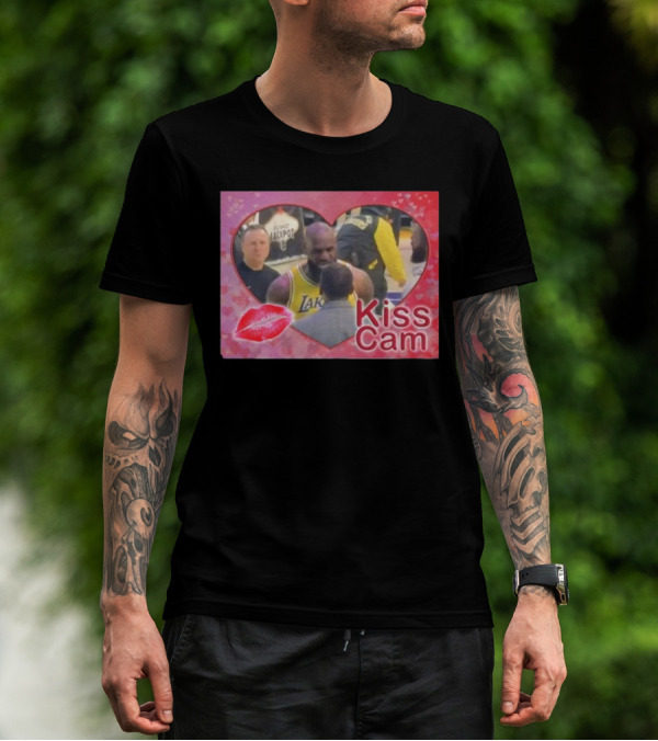 "Lebron James Lakers Kiss Cam Moment With Heart And Lip Graphic" T-Shirt